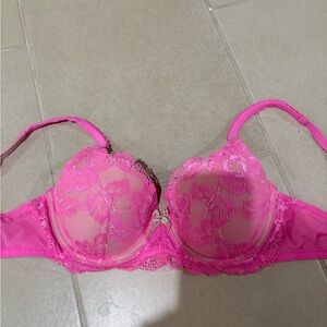 Victoria’s Secret Dream Angels Pink Floral Lace Push-Up Bra - Heart Charm - 36C